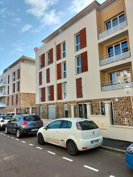 Appartement F2 De Haut Standing En Hypercentre Avec Jardin Prive A 270 M De La Gare De Mantes ! Εξωτερικό φωτογραφία
