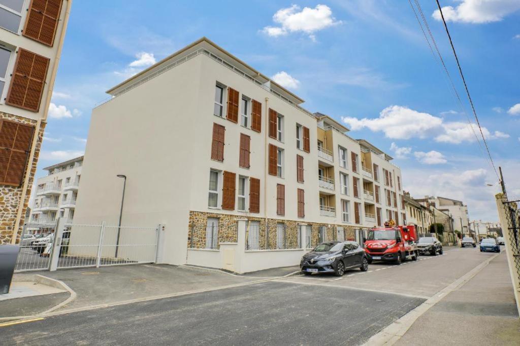 Appartement F2 De Haut Standing En Hypercentre Avec Jardin Prive A 270 M De La Gare De Mantes ! Εξωτερικό φωτογραφία