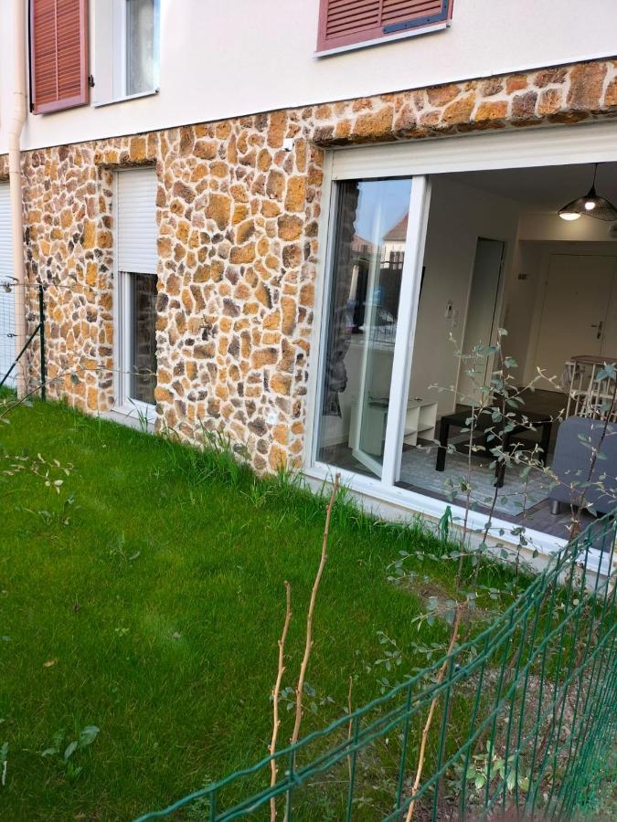 Appartement F2 De Haut Standing En Hypercentre Avec Jardin Prive A 270 M De La Gare De Mantes ! Εξωτερικό φωτογραφία
