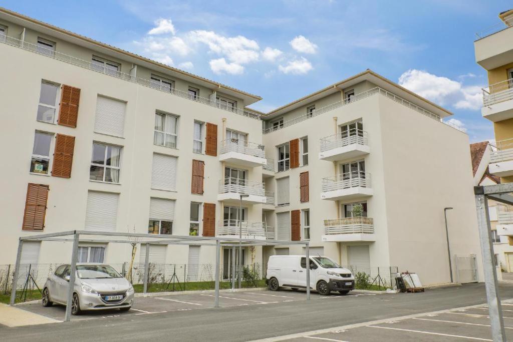 Appartement F2 De Haut Standing En Hypercentre Avec Jardin Prive A 270 M De La Gare De Mantes ! Εξωτερικό φωτογραφία